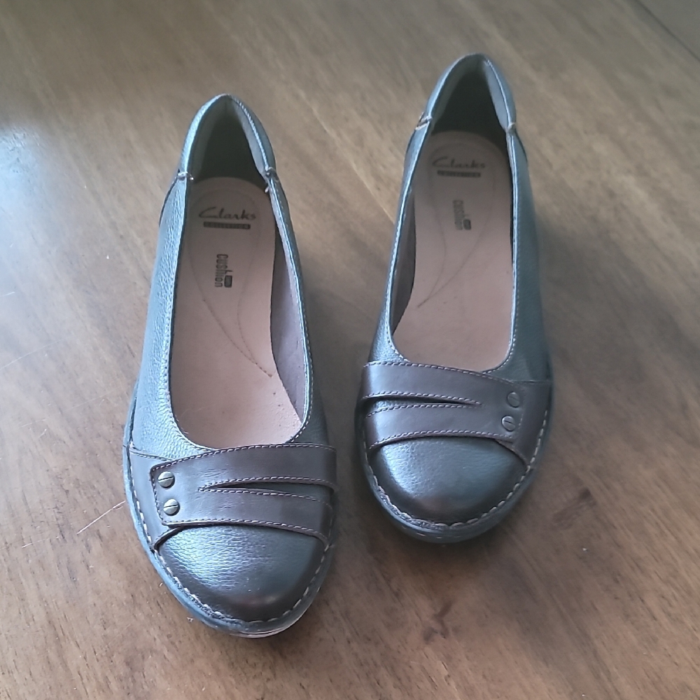 Clarks Women's Brown Leather Slip-On Flats with Decorative Straps